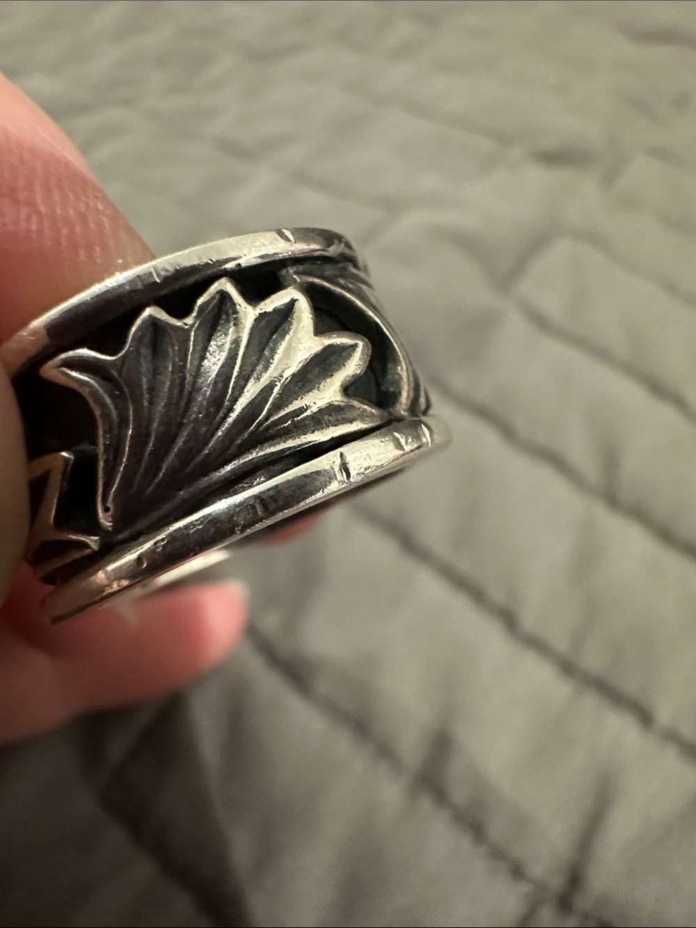 Mignon Faget size 7 acanthus ring - retired piece - Picture 2 of 3
